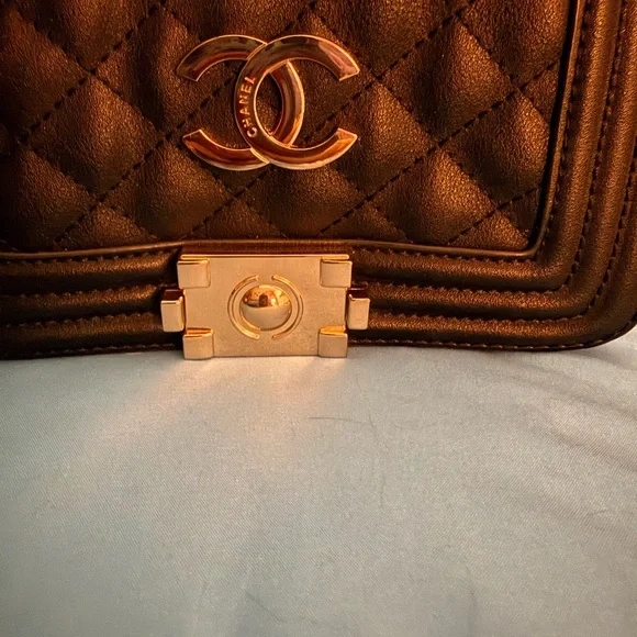 Designer Indpired Black Quilted Leather Shoulder Bag - Picture 3 of 16